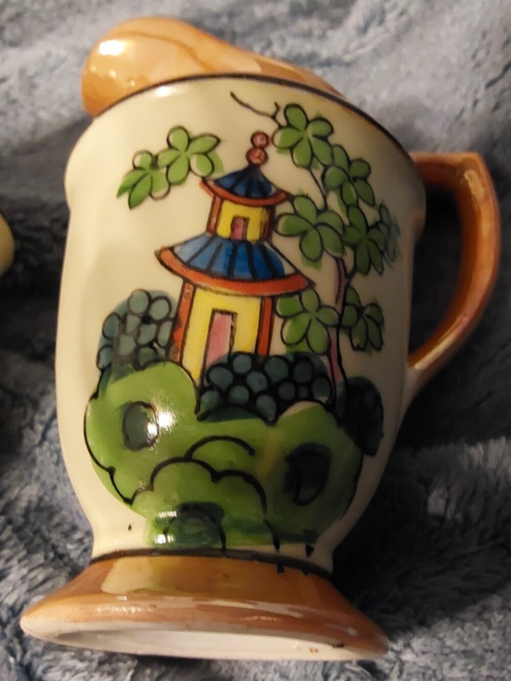 Made in Japan Hand Painted Vintage Lusterware Sugar Shaker and Creamer Set - Picture 3 of 16